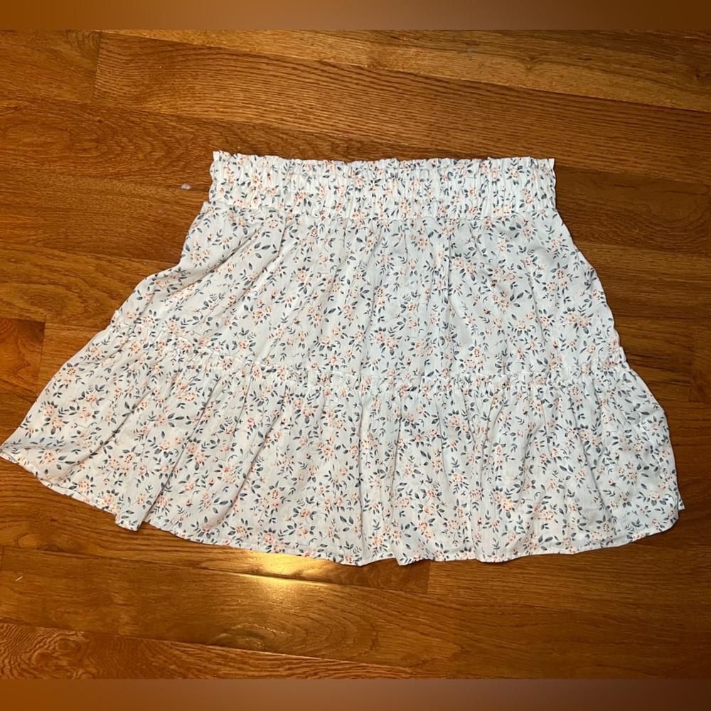 Womens White Floral Mini Flowy Skirt Size Large